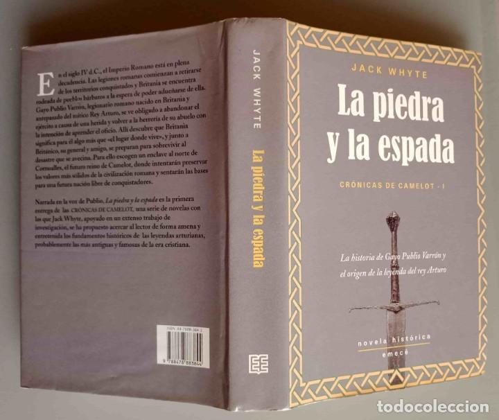Libros de segunda mano: LA PIEDRA Y LA ESPADA - JACK WHYTE (1998) - Foto 1
