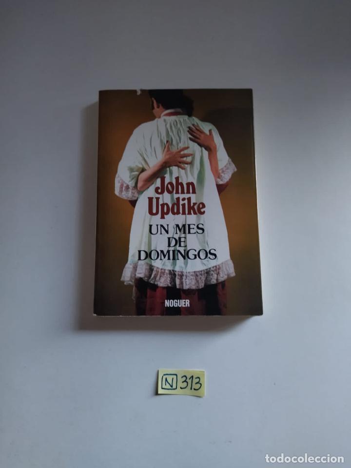Libros de segunda mano: Un mes de domingos - Foto 1