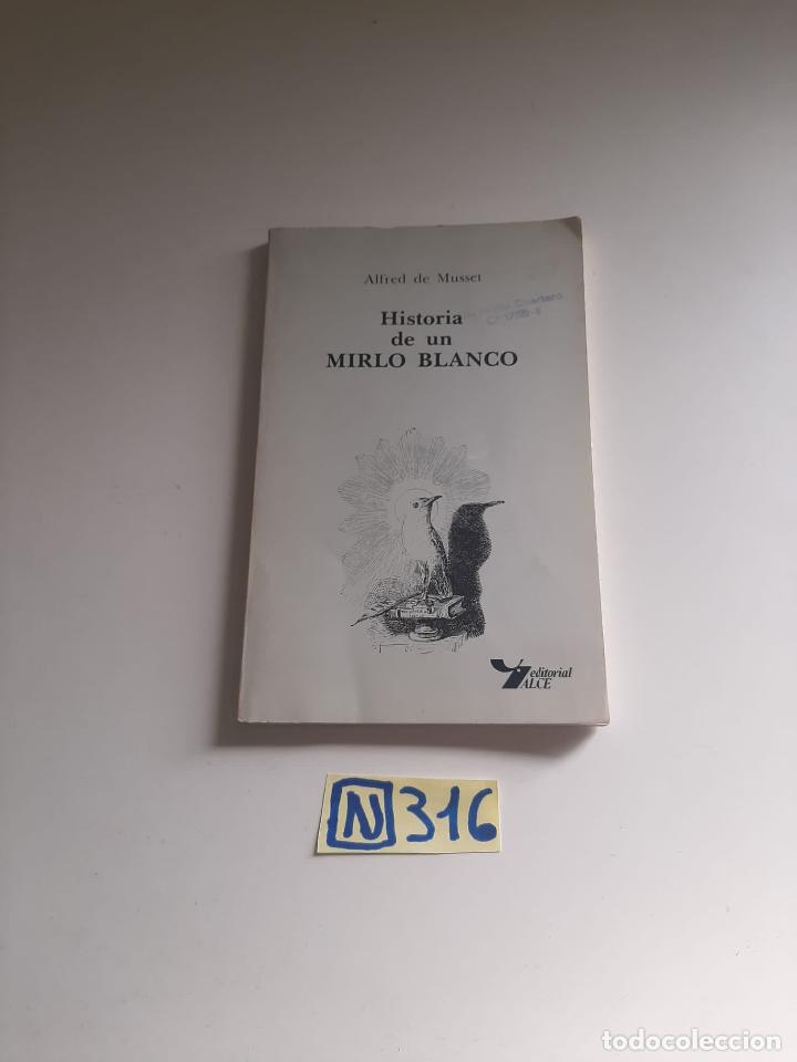 Libros de segunda mano: Historia de un mirlo Blanco - Foto 1