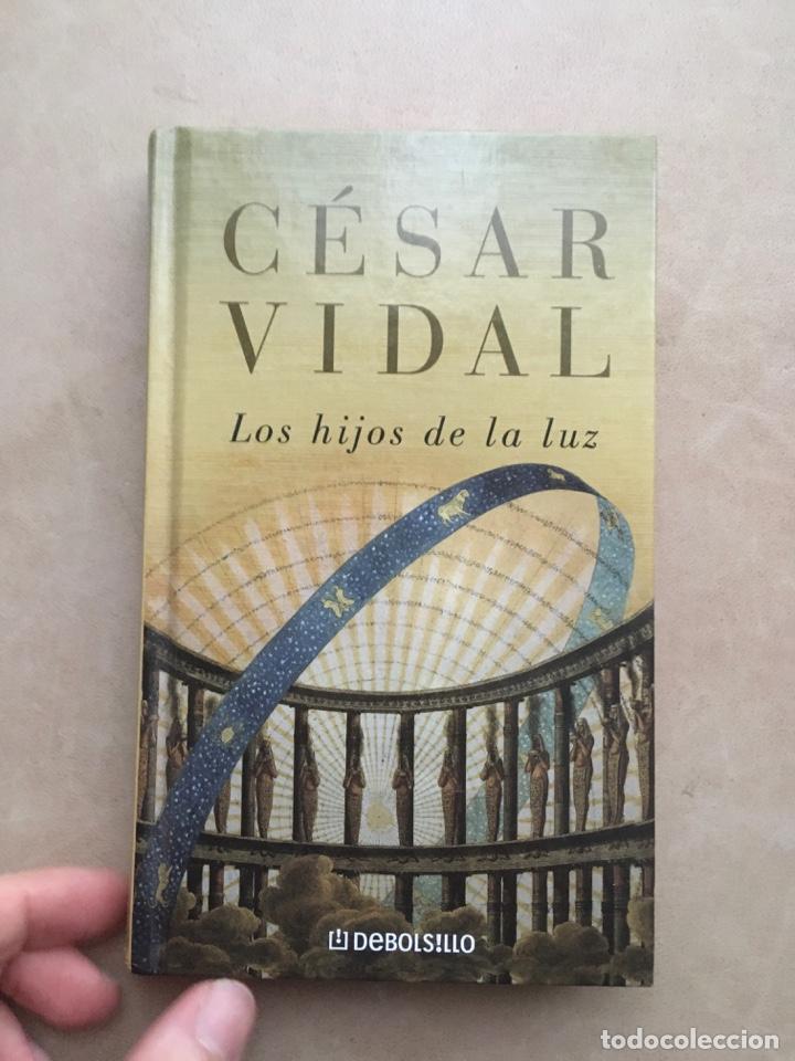 Libros de segunda mano: Los hijos de la luz - Cesar Vidal - Foto 1