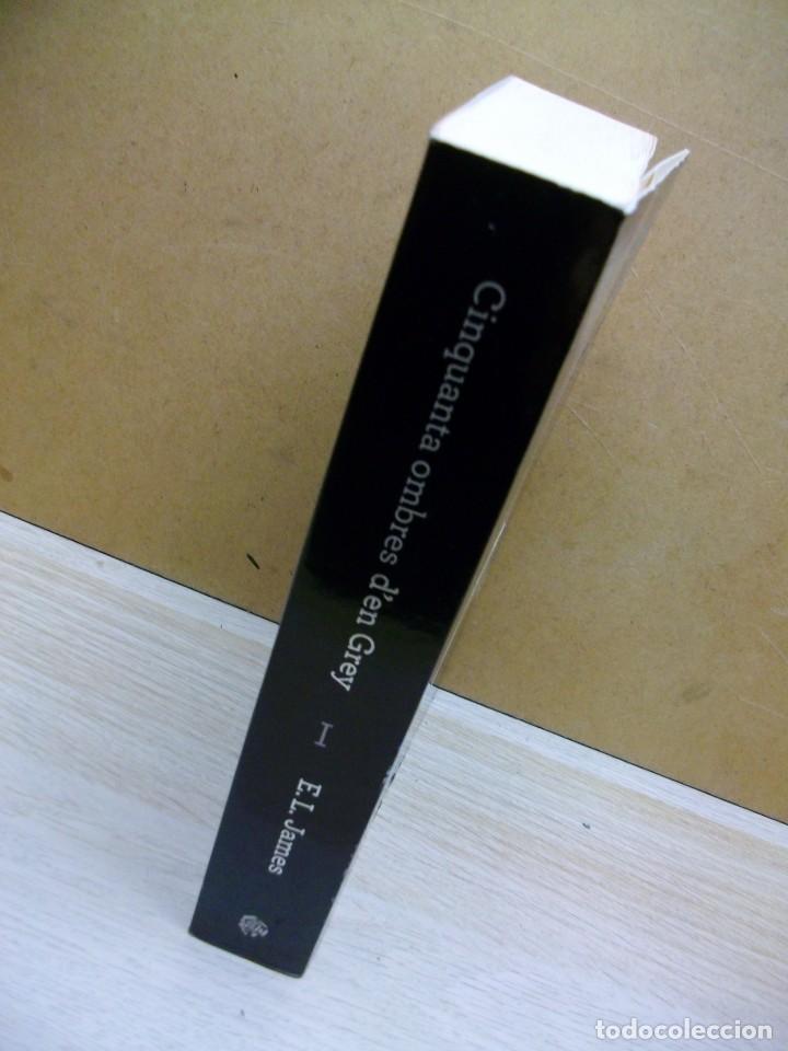 Libros de segunda mano: Cinquanta ombres den Grey de E.L. James - Foto 2