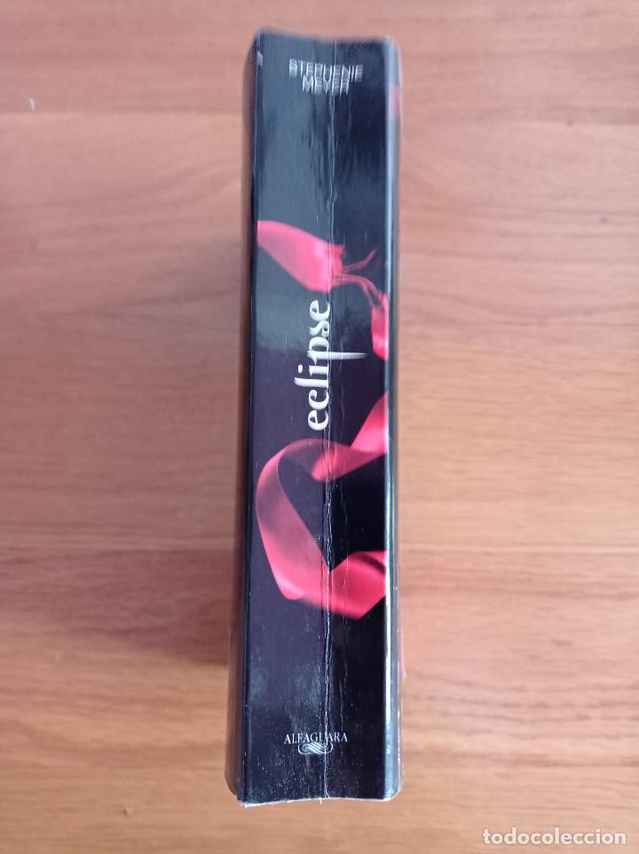 Libros de segunda mano: eclipse saga crepusculo stephenie meyer - Foto 2
