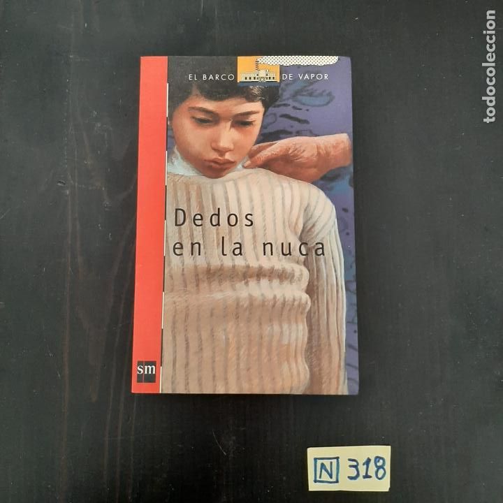 Libros de segunda mano: Dedos en la nuca - Foto 1