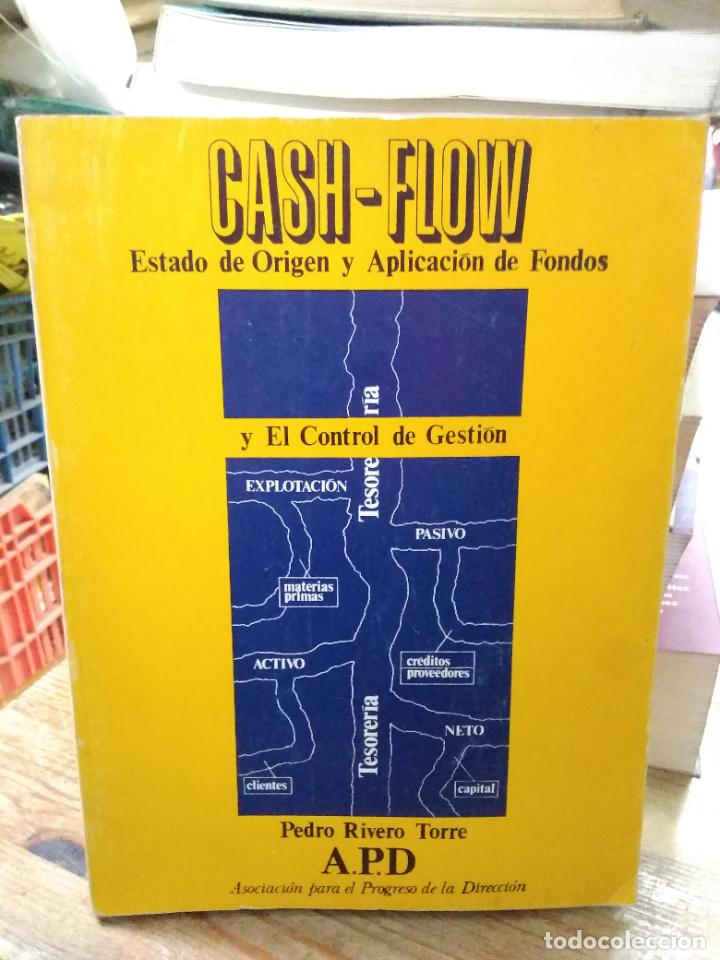 Libri di seconda mano: Cash-flow. Estado de origen y aplicaci&oacute;n de fondos y el control de gesti&oacute;n. L.28105-133