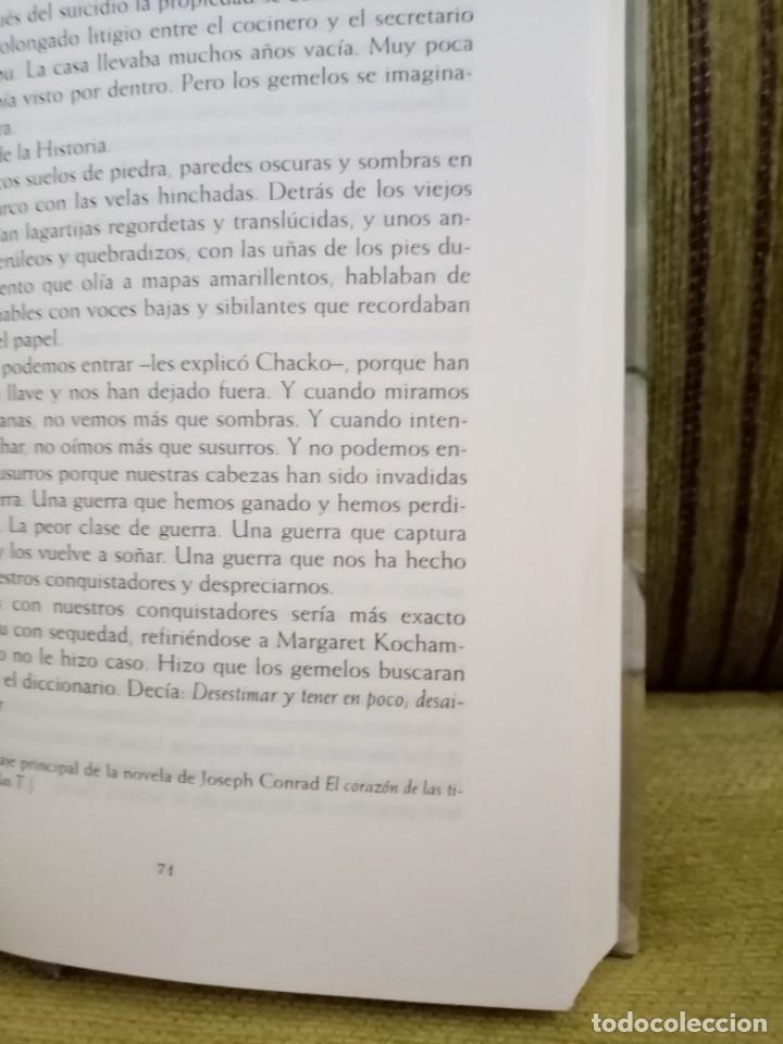 Libros de segunda mano: EL DIOS DE LAS PEQUE&Ntilde;AS COSAS - Foto 9
