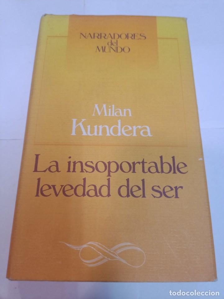 Libros de segunda mano: MILAN KUNDERA La insoportable levedad del ser SA7252 - Foto 1