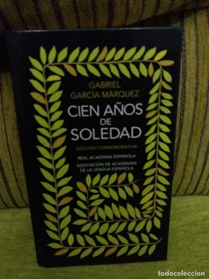 Libros de segunda mano: CIEN A&Ntilde;OS DE SOLEDAD - Foto 1