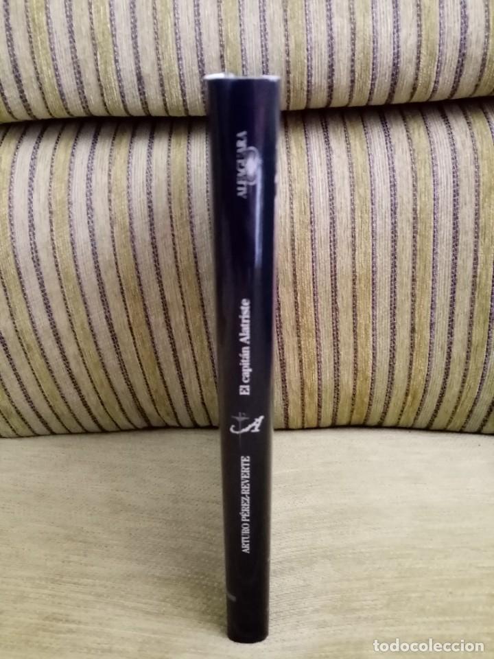 Libros de segunda mano: EL CAPIT&Aacute;N ALATRISTE - Foto 2