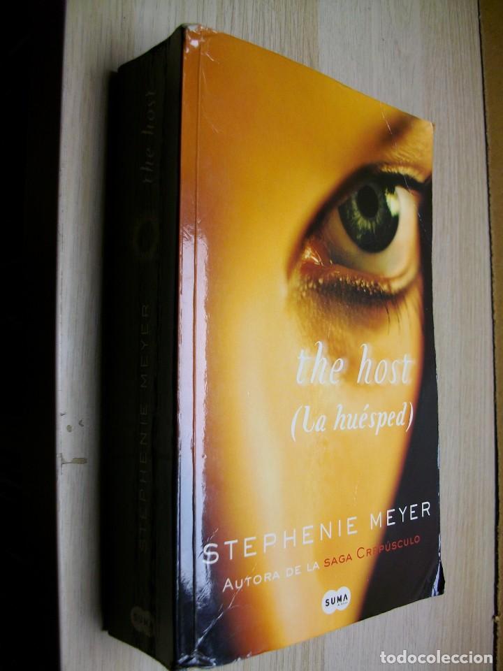 Libros de segunda mano: The Host: (La hu&eacute;sped) de Stephenie Meyer - Foto 1