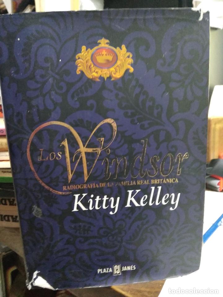 Second hand books: Los Windsor, Kitty Kelley. L.29055