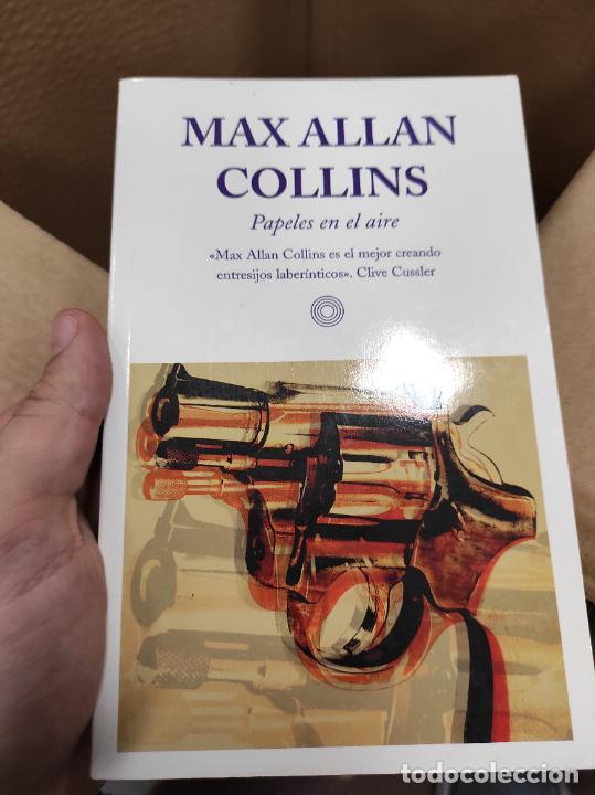 Libros de segunda mano: Papeles en el aire - COLLINS, Max Allan - Foto 1
