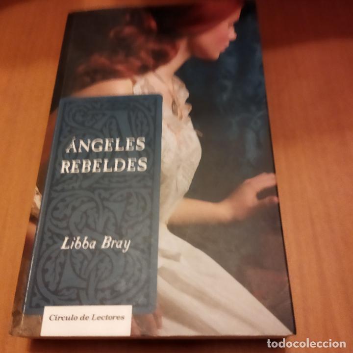 Libros de segunda mano: &Aacute;ngeles rebeldes - Foto 1