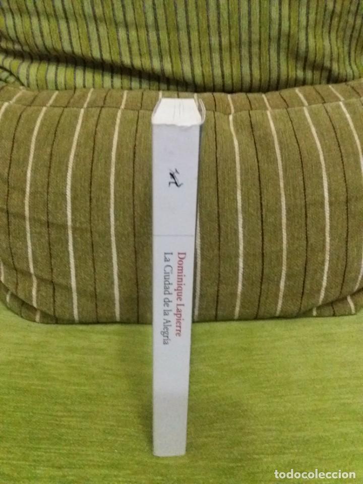 Libros de segunda mano: LA CIUDAD DE LA ALEGR&Iacute;A - Foto 3