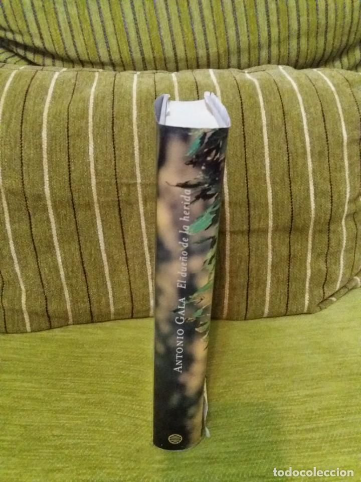 Libros de segunda mano: EL DUE&Ntilde;O DE LA HERIDA - Foto 3