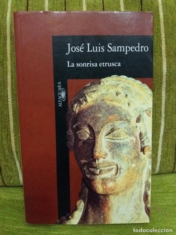 Libros de segunda mano: LA SONRISA ETRUSCA - Foto 1