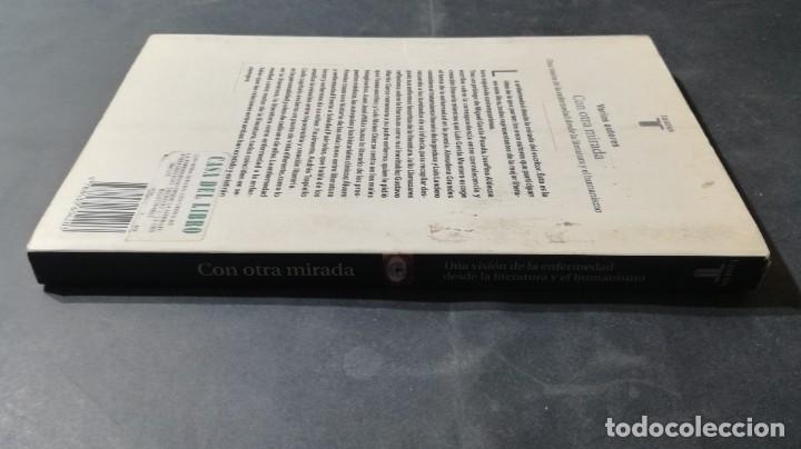 Libros de segunda mano: CON OTRA MIRADA / VVAA / TAURUS / AO31 - Foto 2