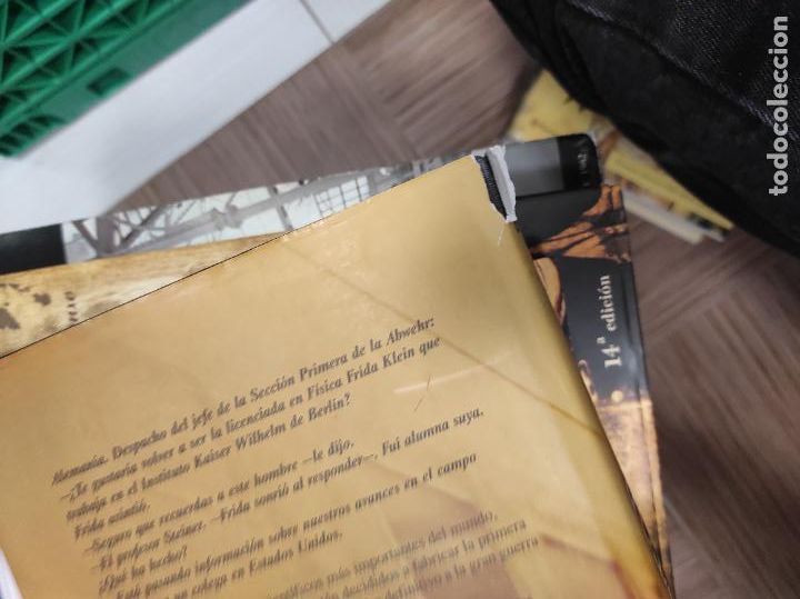 Libros de segunda mano: EL FACTOR EINSTEIN - ANDR&Eacute;S P&Eacute;REZ DOM&Iacute;NGUEZ - MART&Iacute;NEZ ROCA EDITORIAL - Foto 2