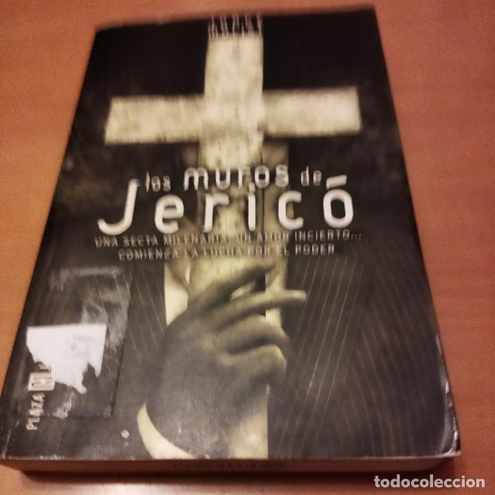 Libros de segunda mano: Los muros de Jeric&oacute; - Foto 1
