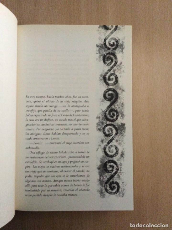 Libros de segunda mano: LEON&Iacute;S. C&eacute;sar Mallorqu&iacute; - Foto 3