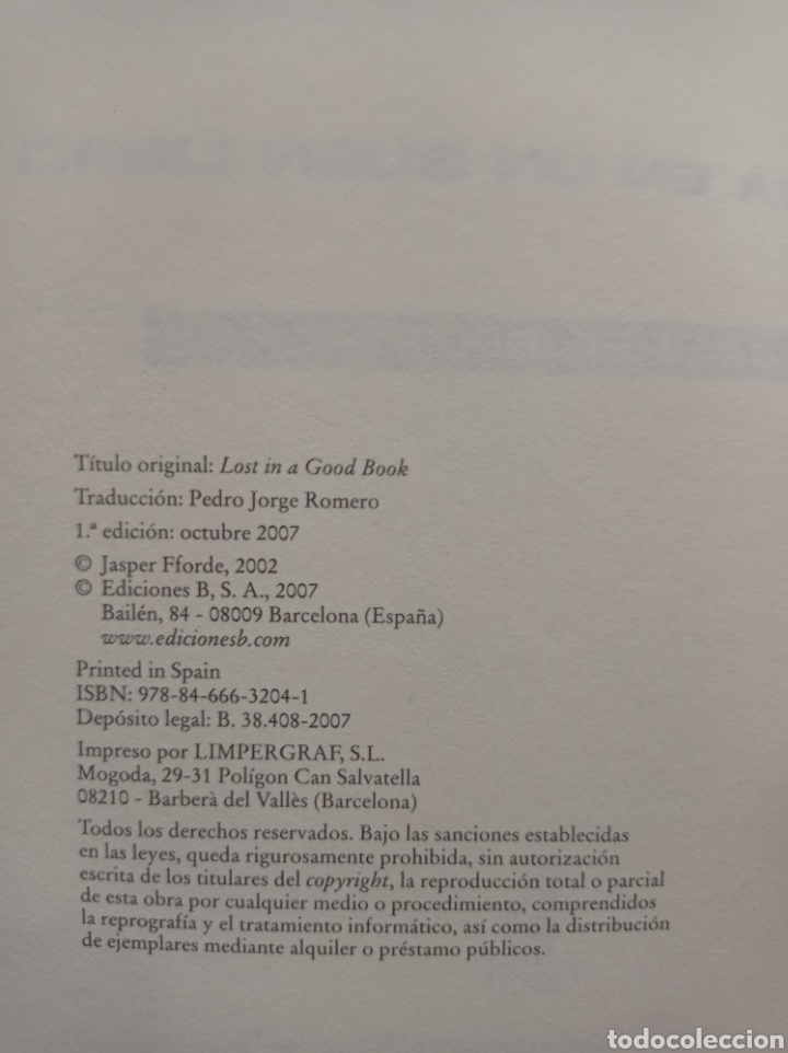 Libros de segunda mano: Perdida en un buen libro. Jasper fforde. - Foto 2