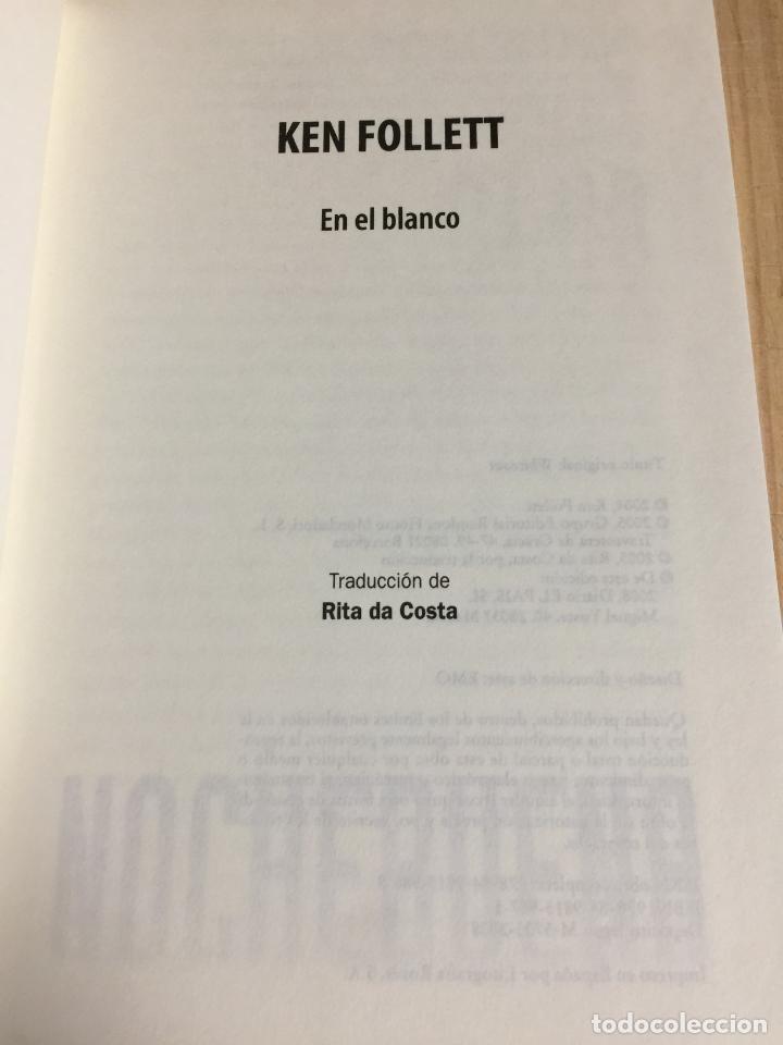 Libros de segunda mano: En el blanco - Ken Follet - Foto 2
