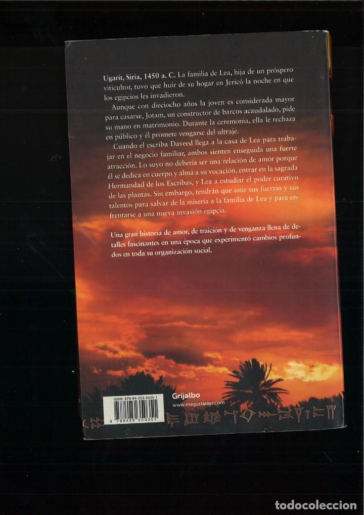 Libros de segunda mano: LA SERPIENTE Y EL B&Aacute;CULO. Barbara Wood - Foto 2