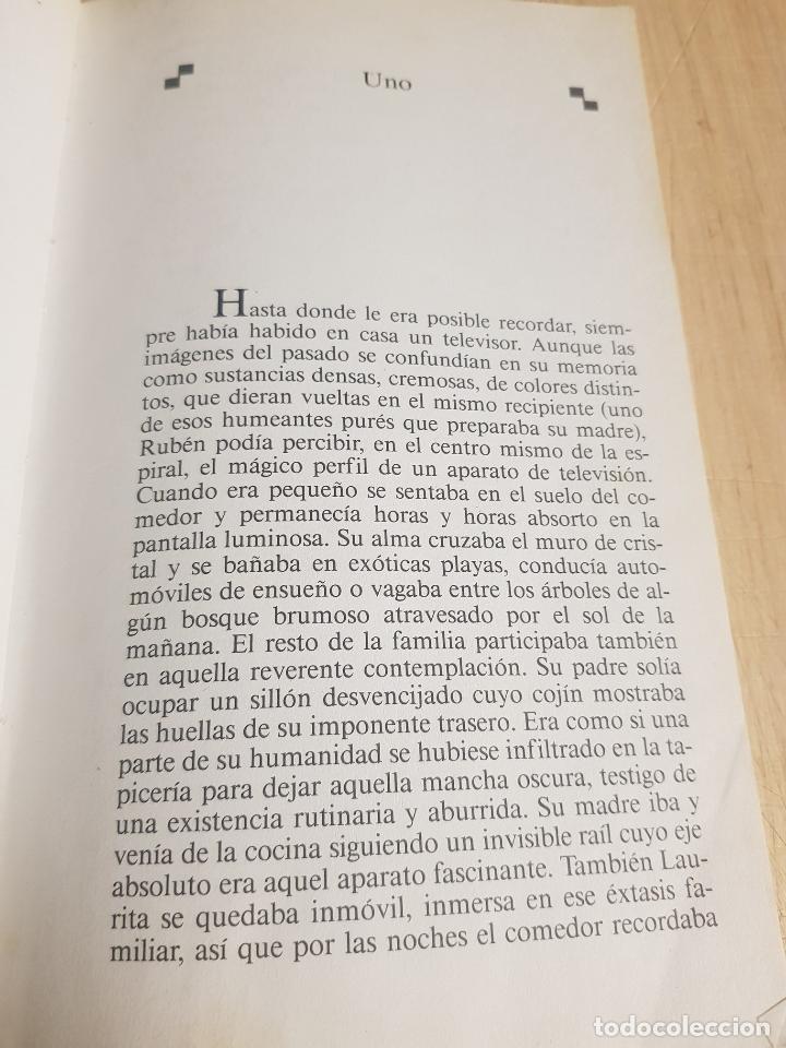 Libros de segunda mano: Las sombras de la caverna - Jes&uacute;s Carazo - Foto 2