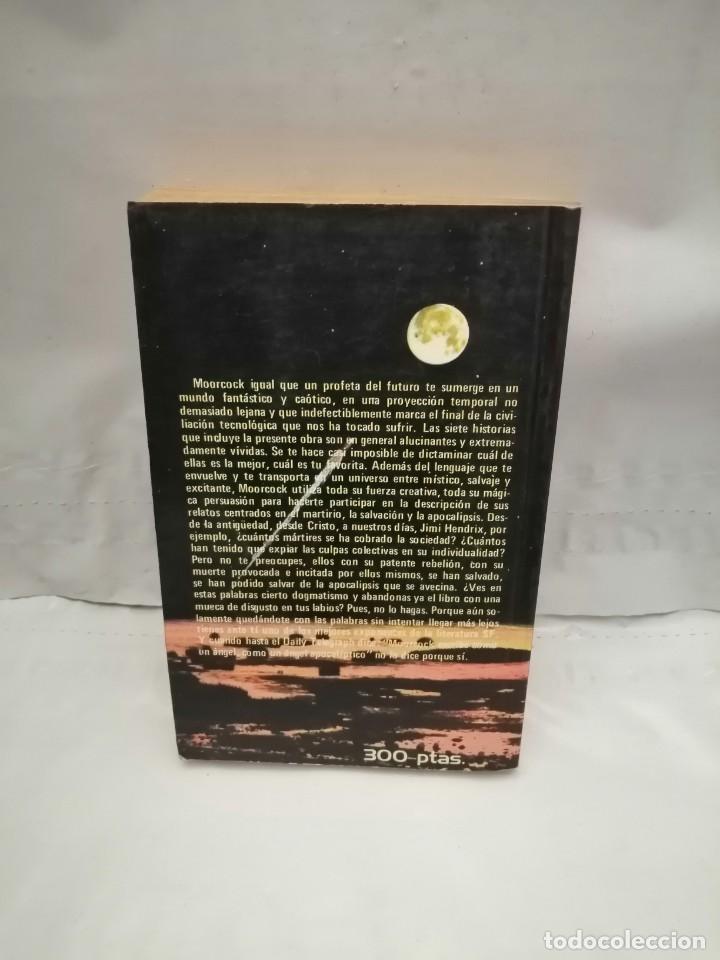 Libros de segunda mano: EL LIBRO DE LOS M&Aacute;RTIRES (PRIMERA EDICI&Oacute;N) - Foto 2