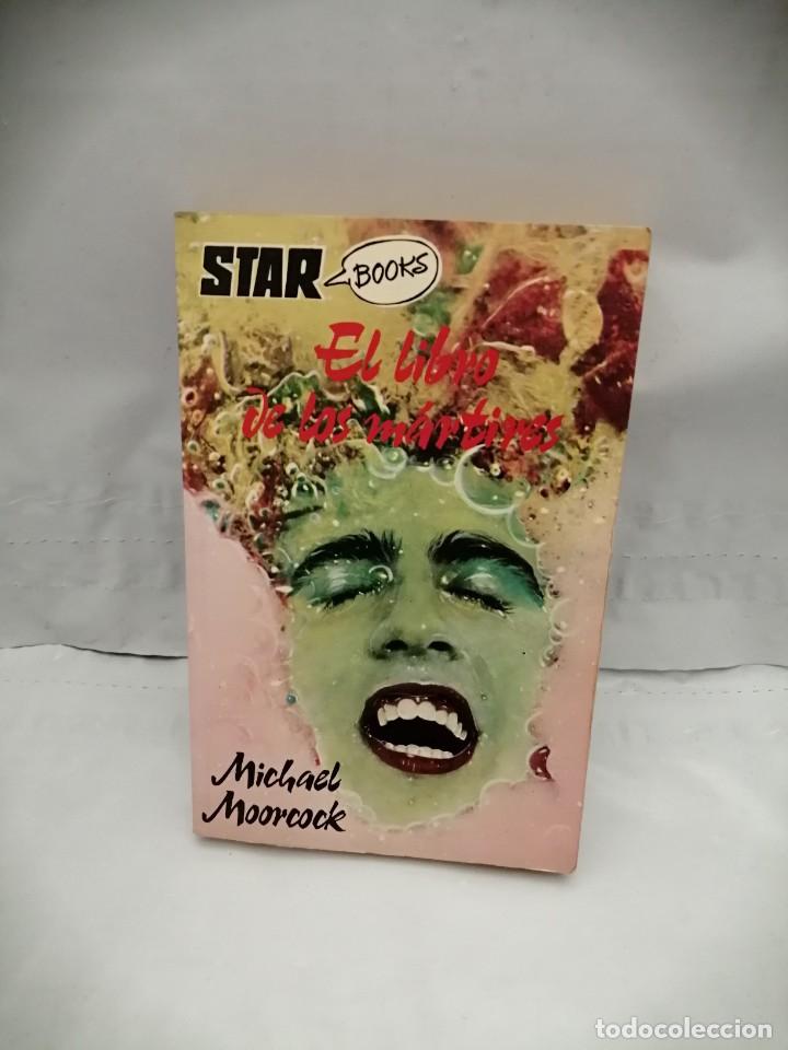 Libros de segunda mano: EL LIBRO DE LOS M&Aacute;RTIRES (PRIMERA EDICI&Oacute;N) - Foto 1