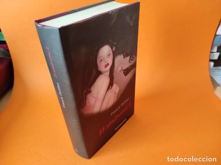Libros de segunda mano: EL S&Iacute;NDROME E - Frank Thilliez - Foto 1