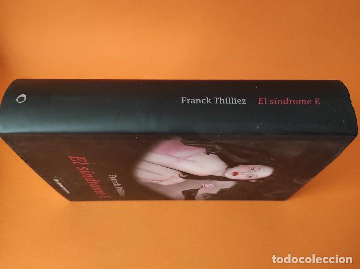 Libros de segunda mano: EL S&Iacute;NDROME E - Frank Thilliez - Foto 2