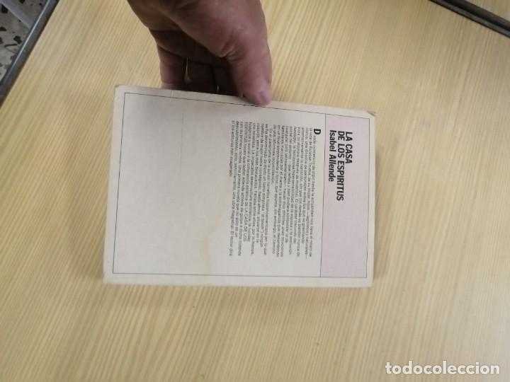 Libros de segunda mano: LIBRO LA CASA DE LOS ESPIRITUS -- ISABEL ALLENDE - Foto 6
