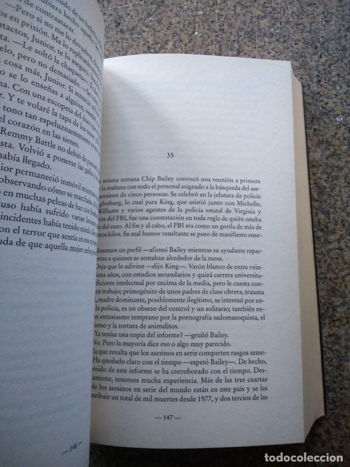 Libros de segunda mano: EL JUEGO DE LAS HORAS -- DAVID BALDACCI -- EDICIONES B 2008 -- - Foto 2