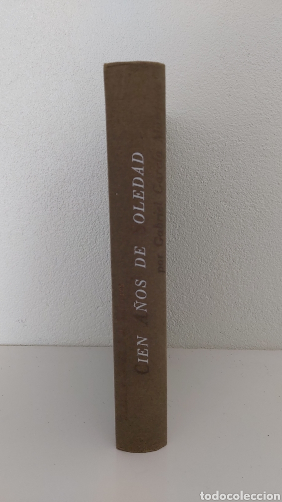 Libros de segunda mano: CIEN A&Ntilde;OS DE SOLEDAD. - Foto 1
