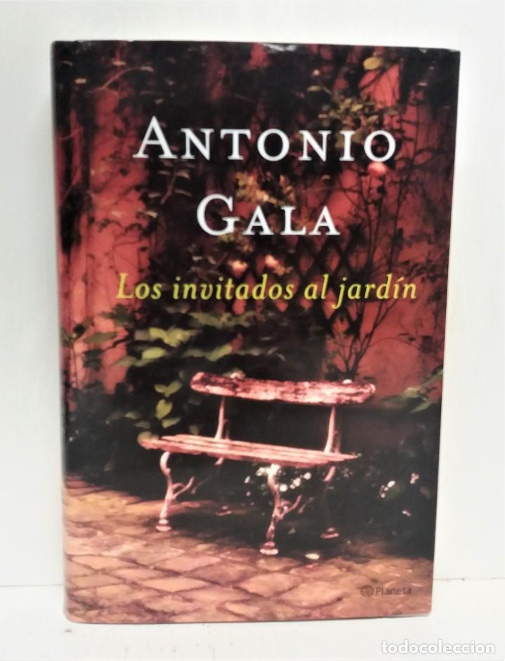 Libros de segunda mano: Libro Los invitados al jard&iacute;n - Foto 1