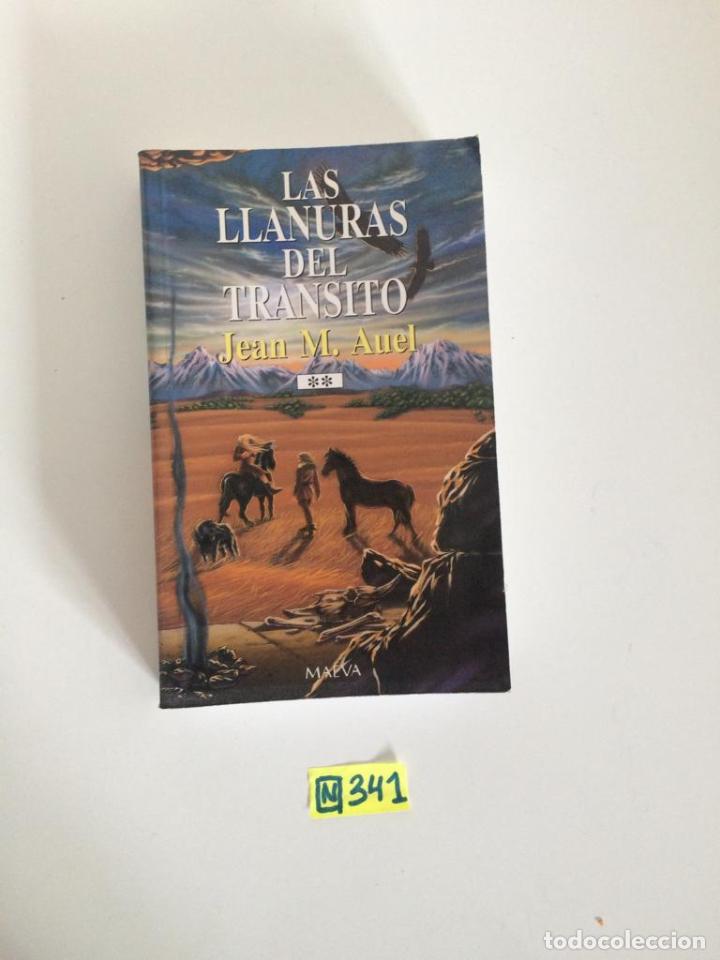 Libros de segunda mano: Las llanuras de tr&aacute;nsito - Foto 1