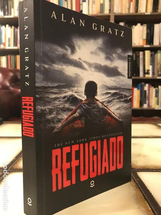 Libros de segunda mano: Refugiado. Alan Gratz. - Foto 1