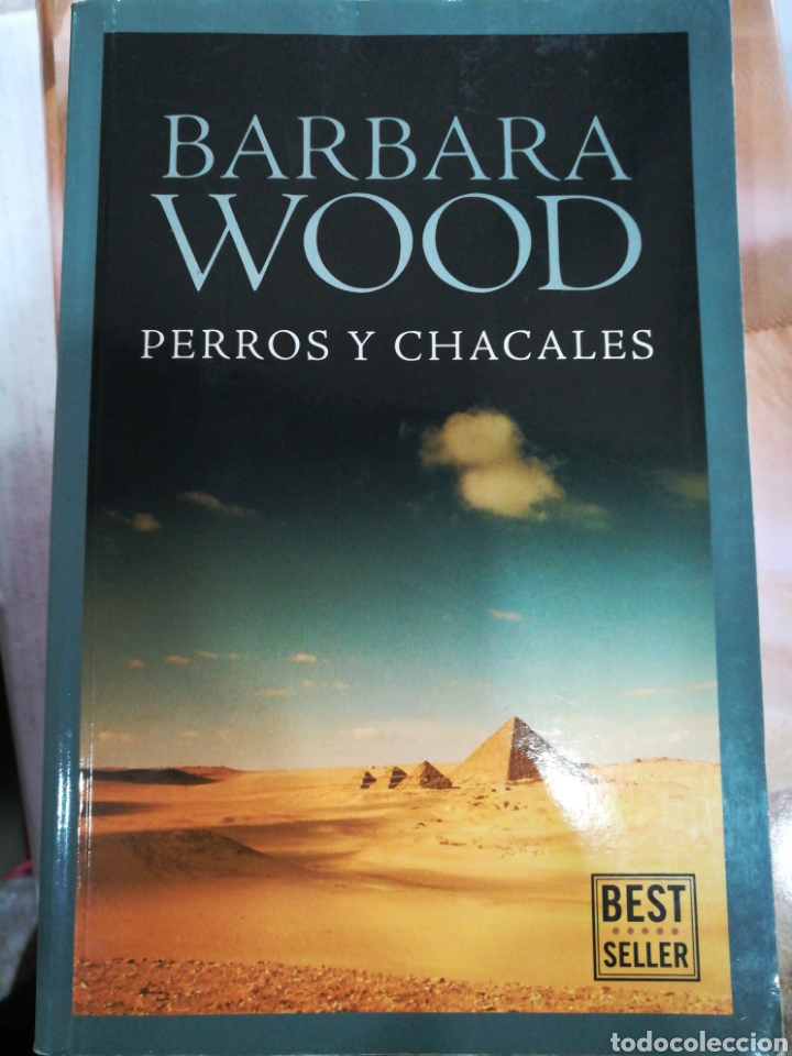 Libros de segunda mano: PERROS Y CHACALES. BARBARA WOOD - Foto 1