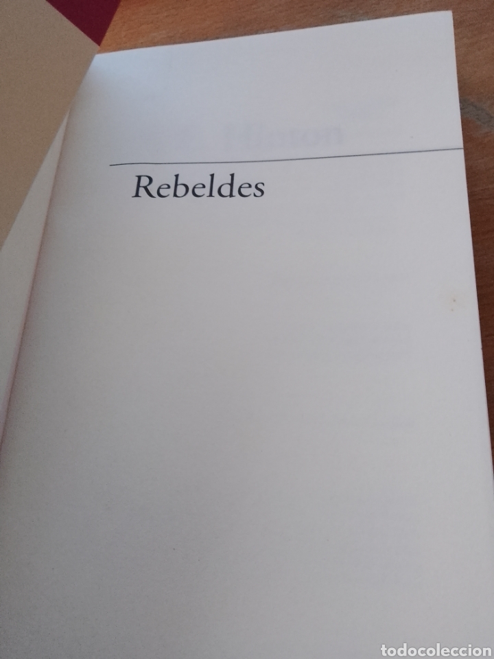 Libros de segunda mano: REBELDES - SUSAN E. HINTON - Foto 2