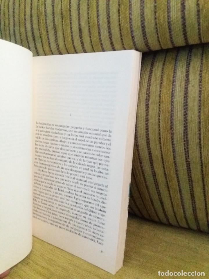 Libros de segunda mano: LA MURALLA ROJA - Foto 4