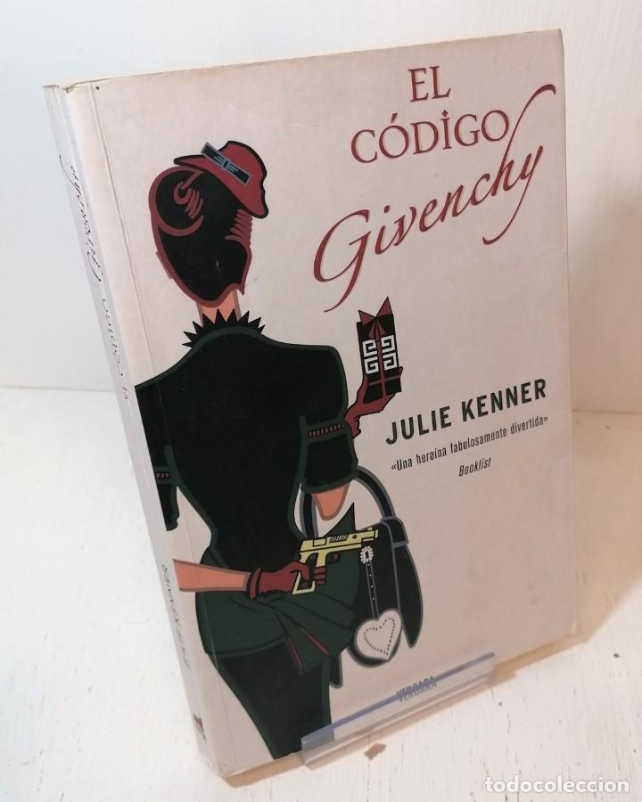 Libros de segunda mano: Libro: &rdquo;El codigo Givenchy&rdquo; de Julie Kenner edit. Vergara - Foto 1