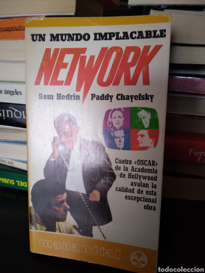 Libros de segunda mano: Un mundo implacable - Foto 1