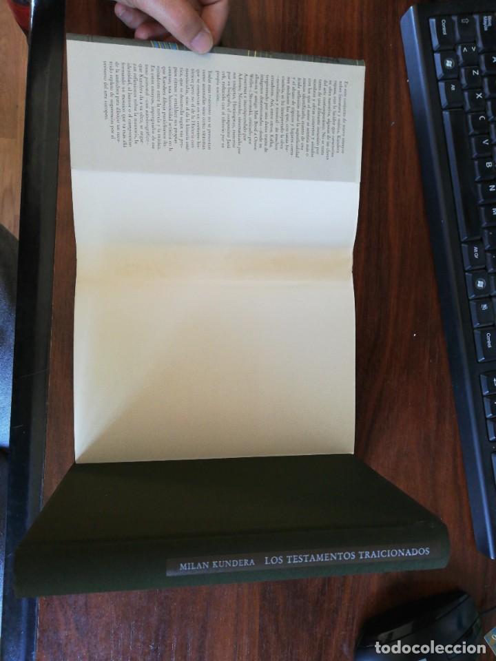 Libros de segunda mano: LOS TESTAMENTOS TRAICIONADOS. MILAN KUNDERA. C&Iacute;RCULO DE LECTORES - Foto 3