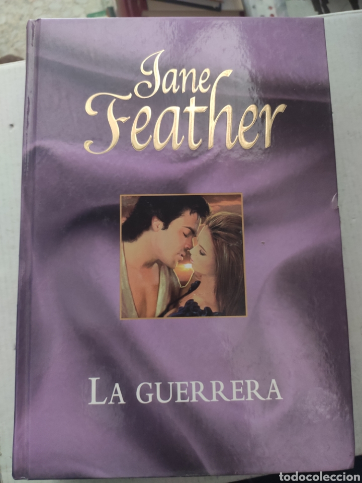 Libros de segunda mano: LA GUERRERA. JANE FEATHER - Foto 1