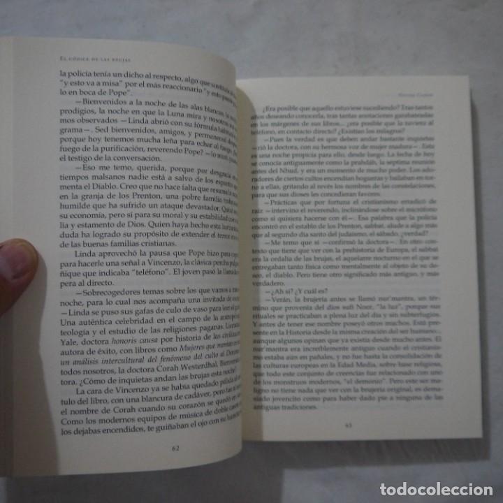 Libros de segunda mano: EL C&Oacute;DICE DE LAS BRUJAS - V&Iacute;CTOR CONDE - DOLMEN EDITORIAL - 2015 - Foto 5