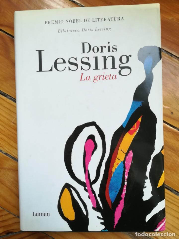 Libros de segunda mano: La grieta. Doris Lessing - Foto 1