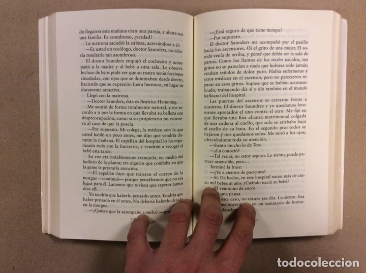 Libros de segunda mano: HERMANA. ROSAMUND LUPTON. PRINCIPAL DE LOS LIBROS 2011 - Foto 5