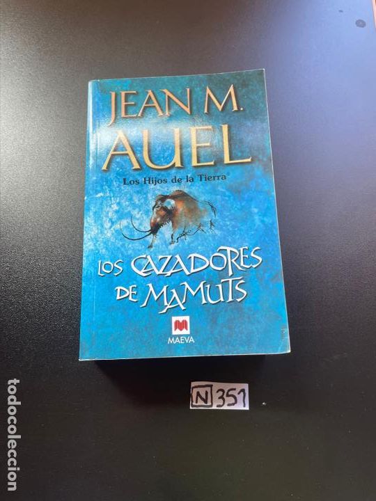Libros de segunda mano: Los cazadores de mamuts - Foto 1