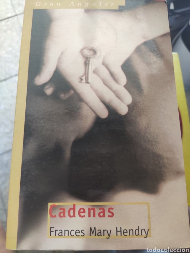 Libros de segunda mano: CADENAS. FRANCES MARY HENDRY - Foto 1