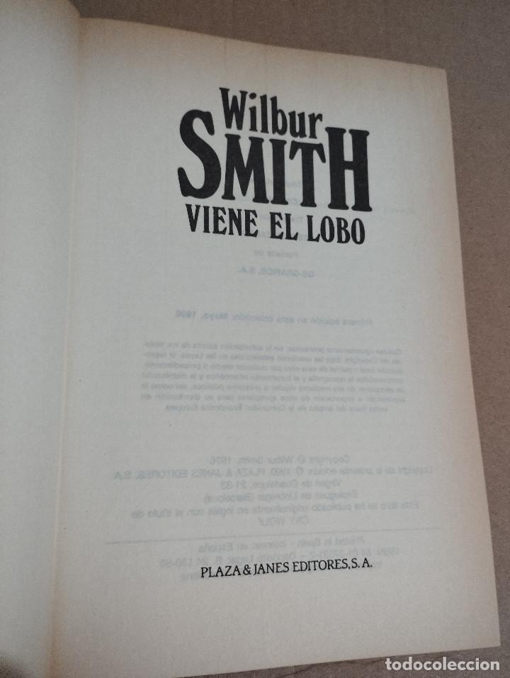 Libros de segunda mano: VIENE EL LOBO (WILBUR SMITH) - Foto 2